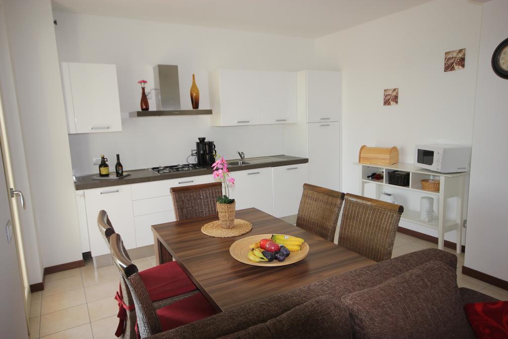 Appartamento Quadrivium Castelnuovo del Garda Zimmer foto